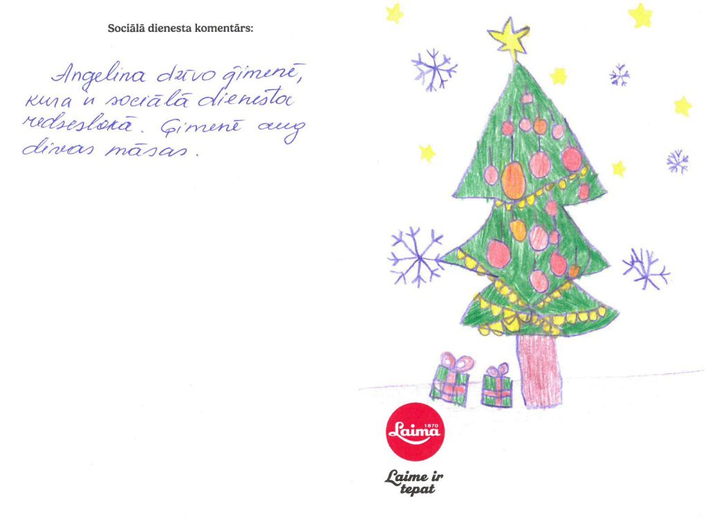 Angelina sapņo par mobilo telefonu vai planšetdatoru.