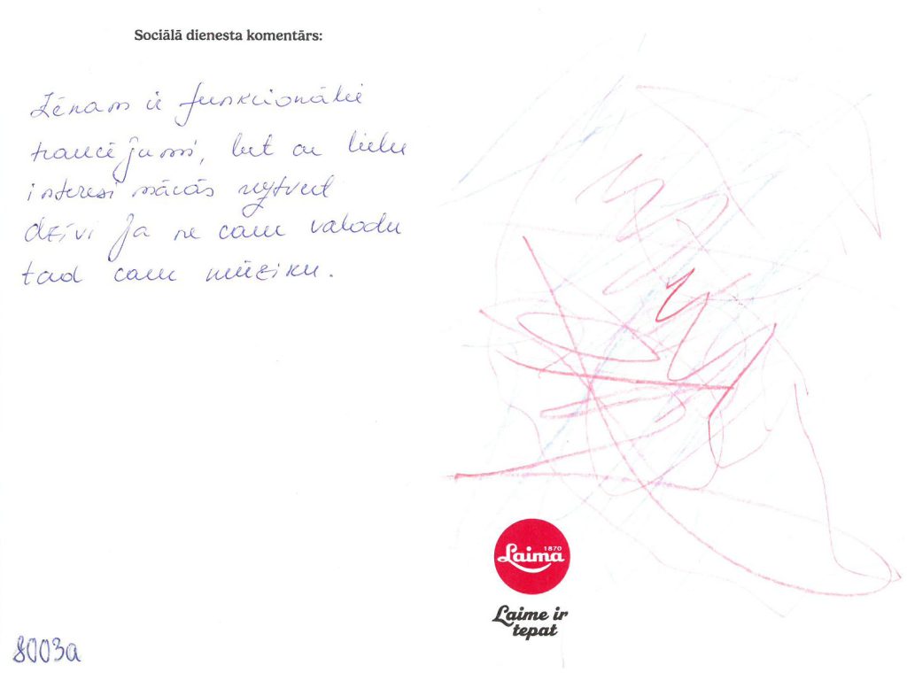 Demijans sapņo par akustisko bungu komplektu vai daļu no tā.